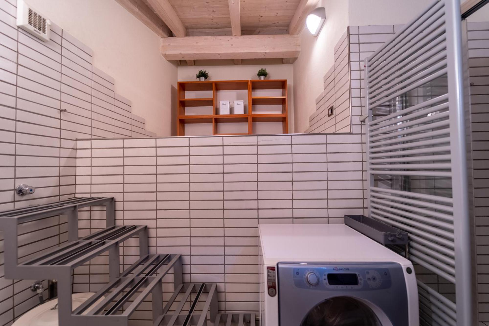 Realkasa Schiavonia Studio Bologna Bagian luar foto